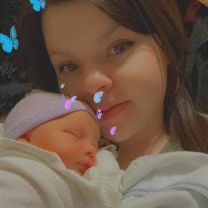 Meet your Posher, Chenoa